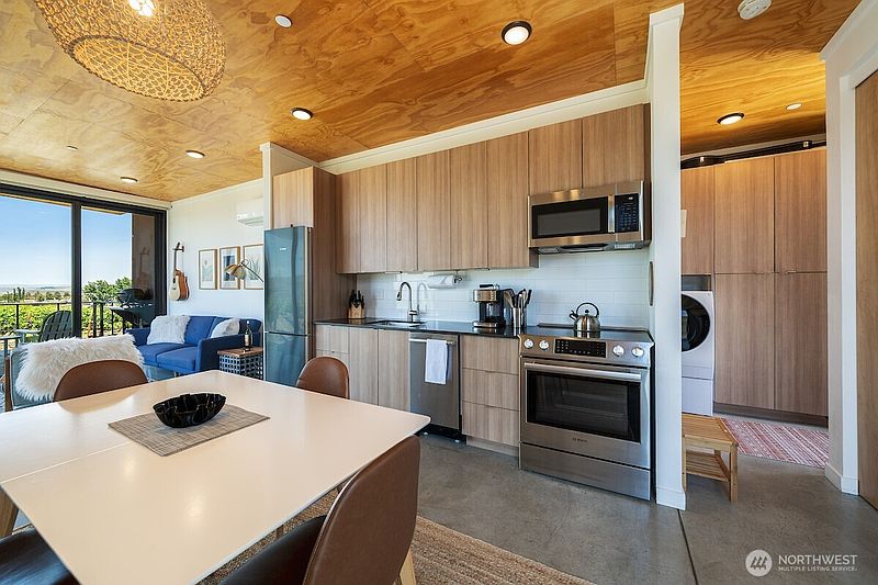 3rd image of 23648 Cliffe Pointe Road NW #10C