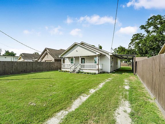 3rd image of 109 Neyland St