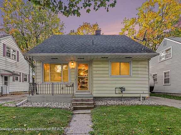 2nd image of 1820 S Rundle Ave