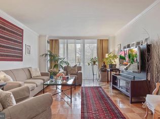 5101 River Rd APT 513, Bethesda, MD 20816
