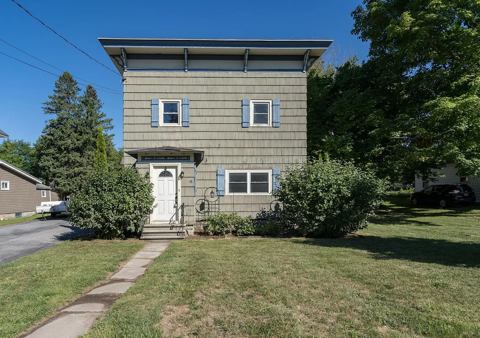 Spacious 4 Bed/ 2 Bath House For Rent With Garage & Fenced In Back Yard, Available SOON! — Photo 4