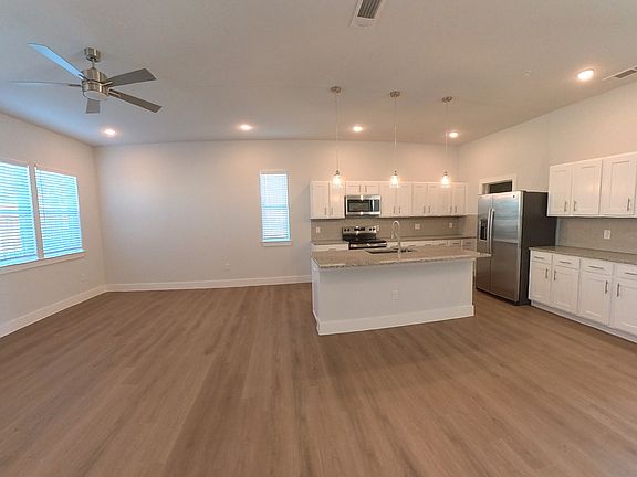 2nd image of 330 E Carson St #11535669
