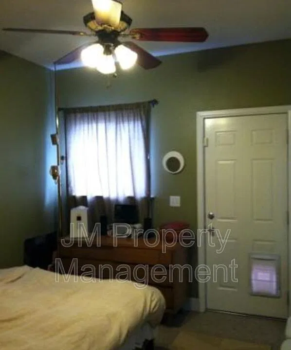 1230 W 37th Ave