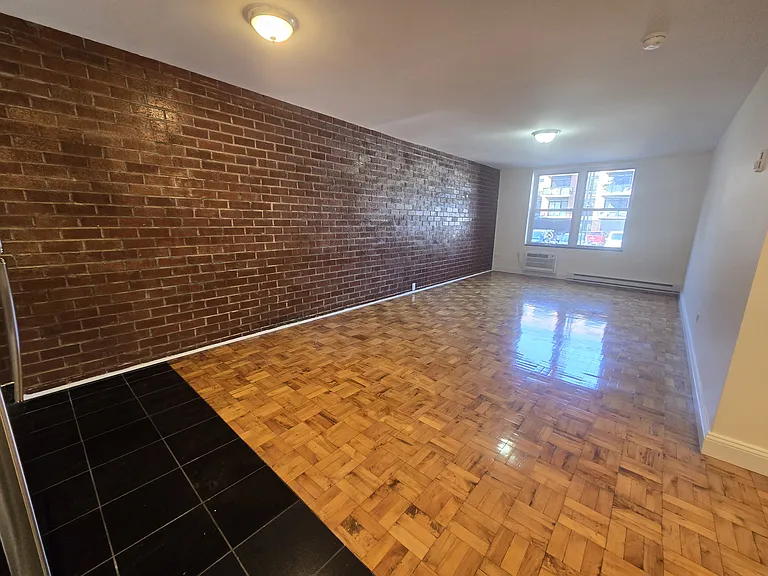 31-28 29th St #1E — Photo 16