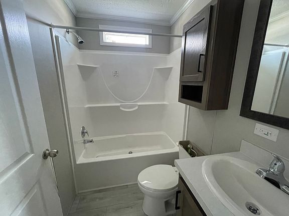 5th image of 40 Tammy Ln #611S