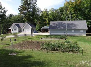 7805 W Island Lake Rd, Manistique, MI 49854