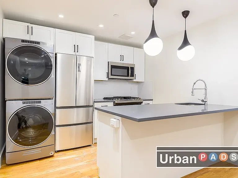 184 Adelphi St #1 — Photo 3