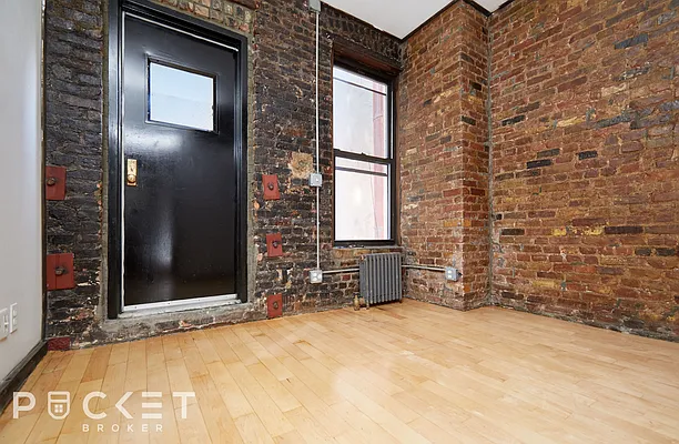 Rented by PocketBroker Inc | media 38