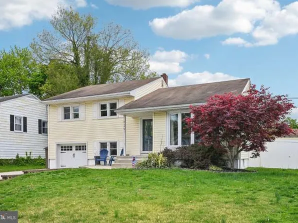 129 Valley Run Dr, Cherry Hill, NJ 08002