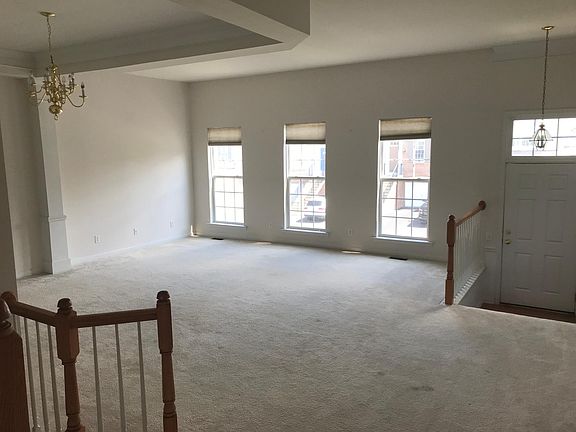 5th image of 33 Cornerstone Ct