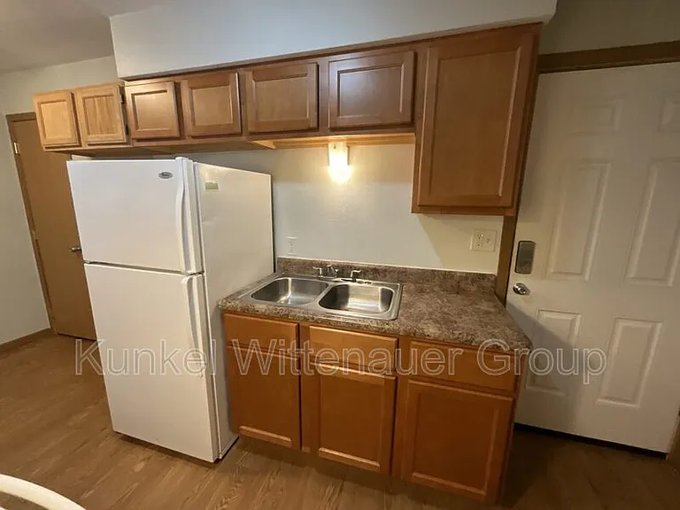 1810-12 Jamestown Rd — Photo 3