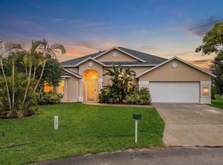301 SW Buzby Court, Port St Lucie, FL 34953