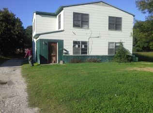 1212 Hunter Dr, Texas City, TX 77590