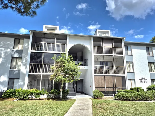 1344 Pine Ridge Cir E, Tarpon Springs, FL 34688