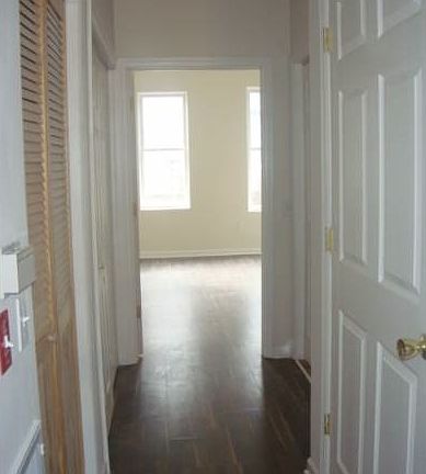 3rd image of 525 Newark Ave APT 1
