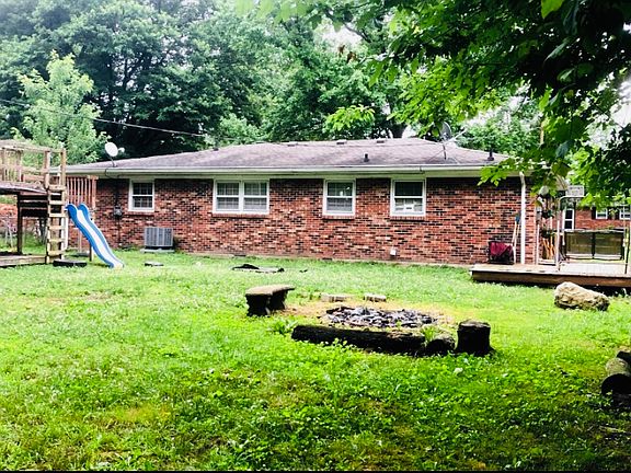 2nd image of 110 Fonda Ln