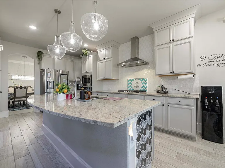 17821 Limestone Spring Ln — Photo 15