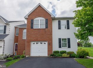 131 Hampshire Dr, Sellersville, PA 18960