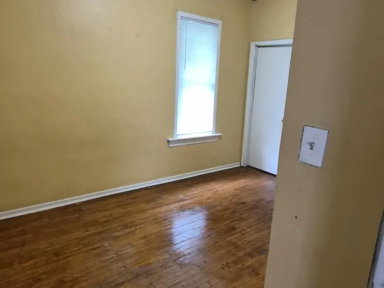 3834 N Port Washington Rd — Photo 13