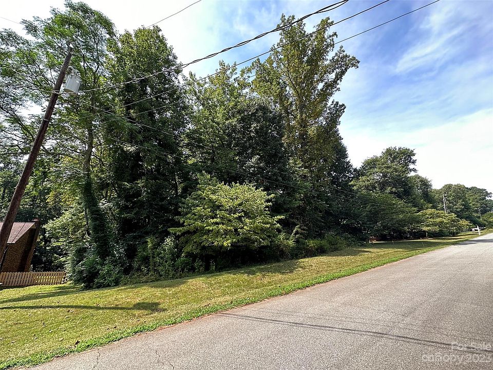 1st image of Bowen Dr