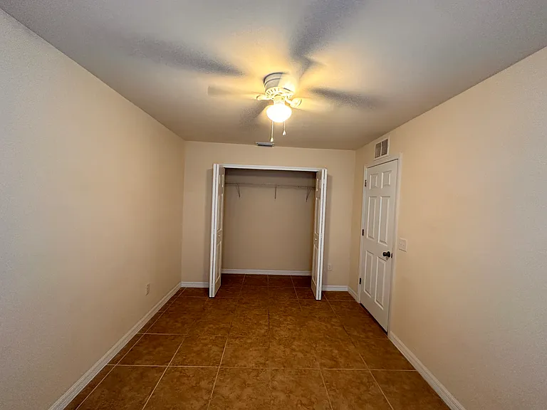 618 SE 13th Ave — Photo 4