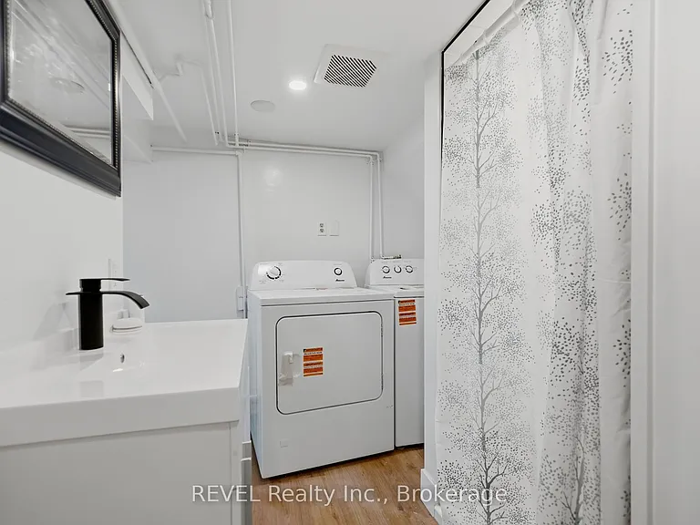 76 Chestnut St #2 — Photo 18