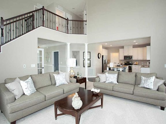 5th image of 39 Carberry Dr