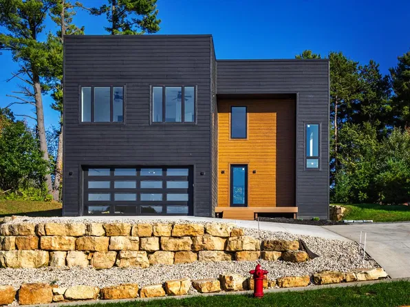 853 Wagon DRIVE, West Salem, WI 54669
