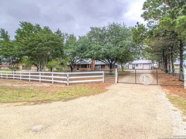 213 BLUEBONNET RDG, La Vernia, TX 78121