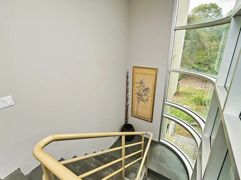 108 Seatuck Ave — Photo 31