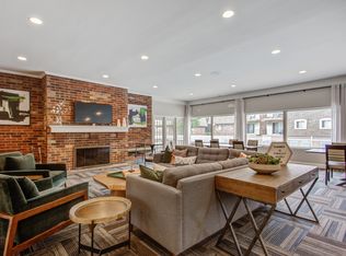 926 Congdon Ave #120-06, Elgin, IL 60120