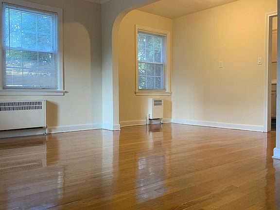 2nd image of 190 Millburn Ave APT J2