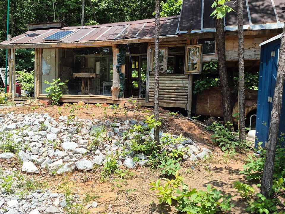 1st image of 500 Cooper Hollow Rd