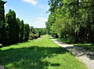 325 Ness Rd, York, PA 17402