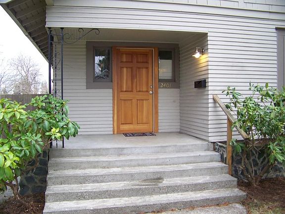 3rd image of 2401 Pacific St