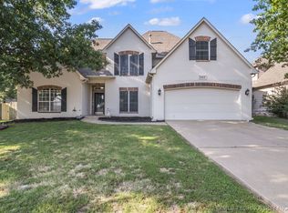 2412 W Vicksburg St, Broken Arrow, OK 74011