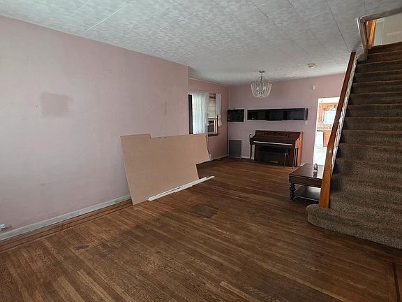 5th image of 1128 Bleigh Ave