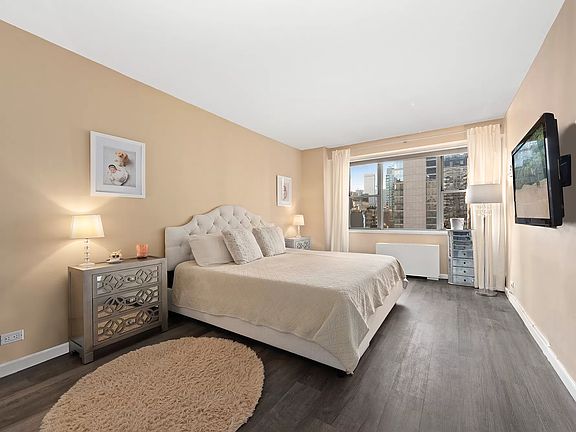 5th image of 300 E 40th St APT 21S