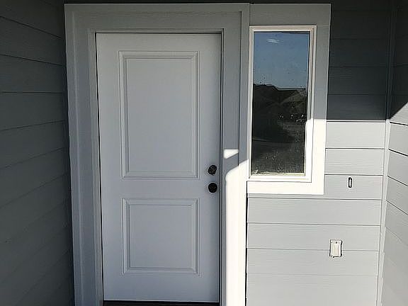 4th image of 2780 Tibbets Blvd