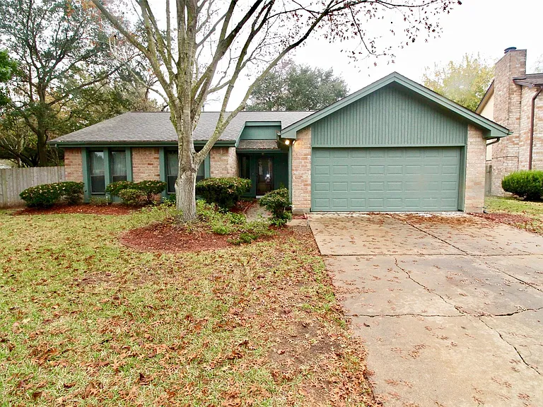 3146 Wagon Trail Dr — Photo 2