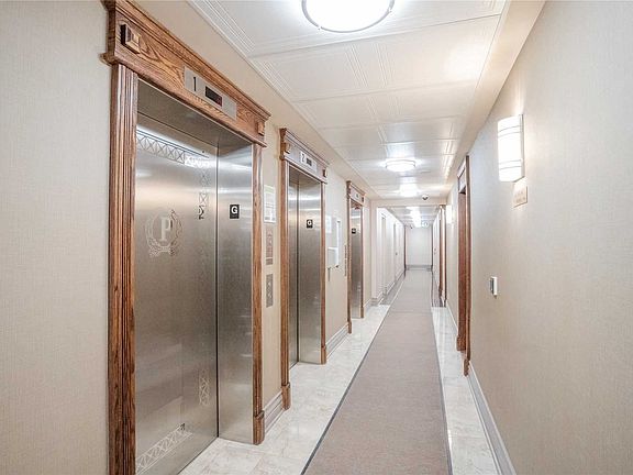 3rd image of 4900 Glen Erin Dr #304