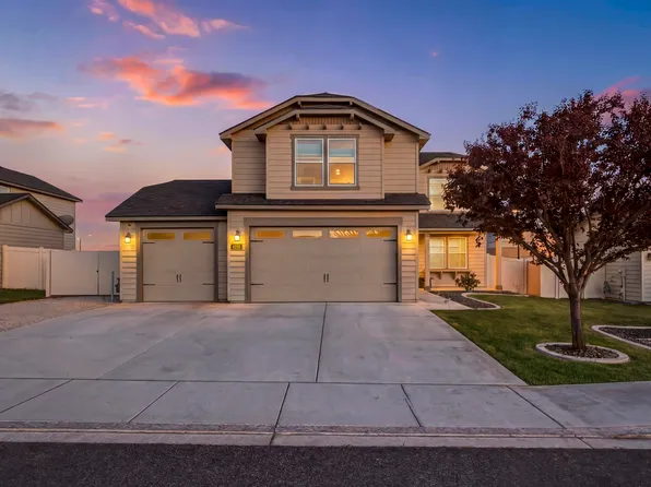 8214 Cassiar Dr, Pasco, WA 99301