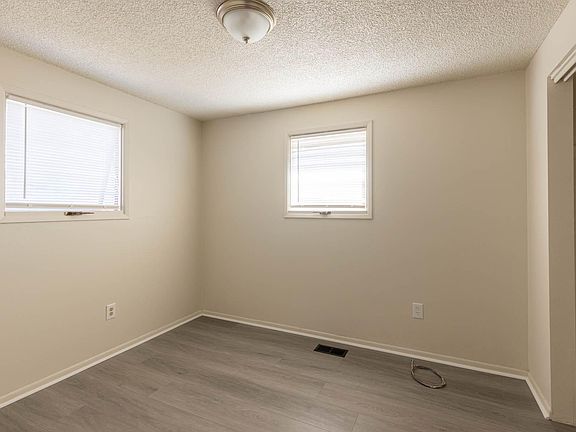 5th image of 3306 E Grace Ave