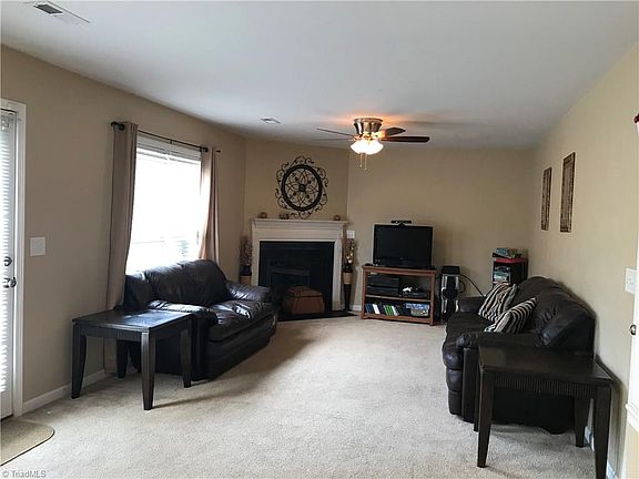3rd image of 232 Slate Dr