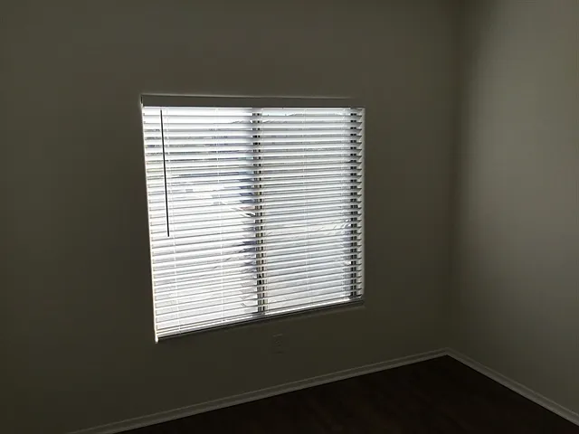 5308 S 53rd Ln — Photo 20