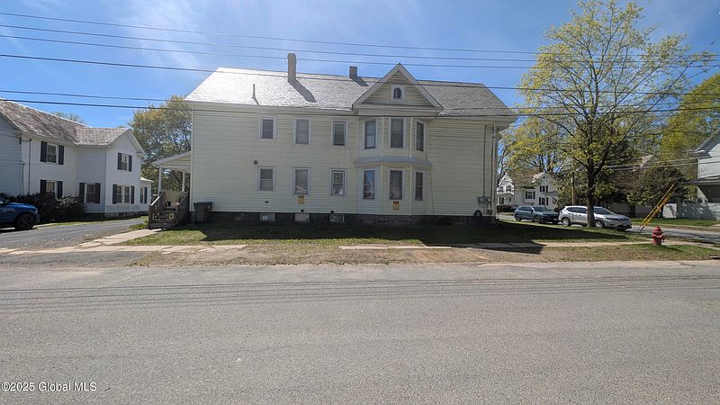 3rd image of 38 Elm Street