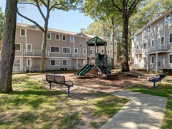 2nd image of 469 Pine Grove Dr
