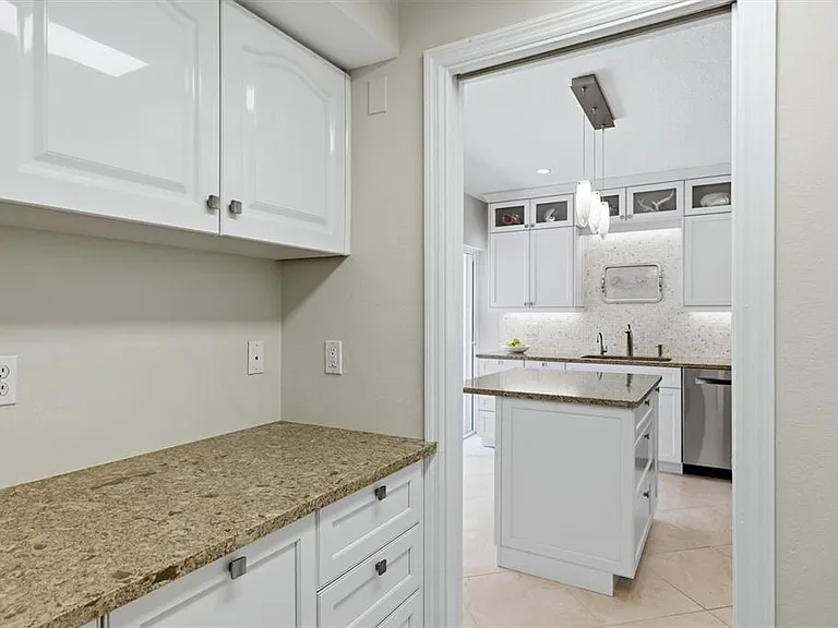 200 Cocoanut Ave #5 — Photo 19