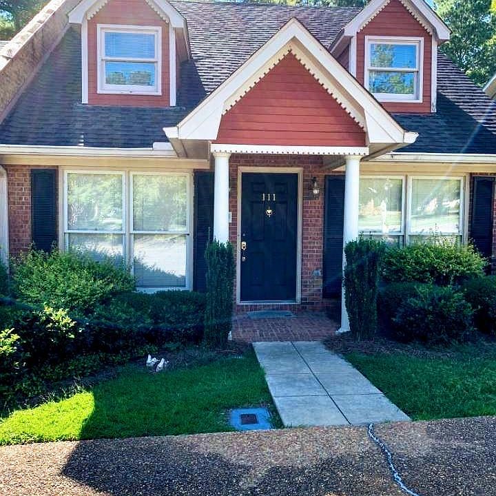 2nd image of 111 Emerald Lake Dr