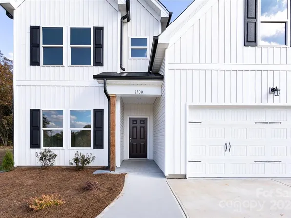 2683 Providence Dr, Gastonia, NC 28052